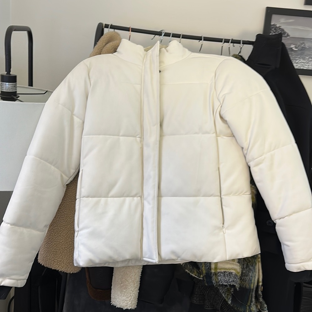 BARELY WORN!! Vegan leather puffer!! Made of super soft vegan leather